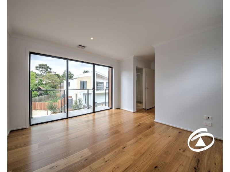 39 Willowdene Way, Berwick VIC 3806
