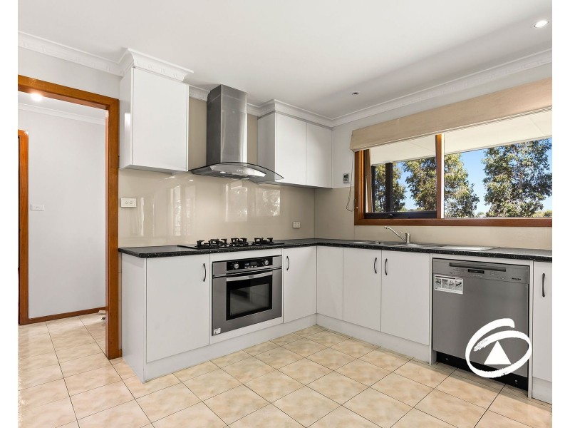 4 Hillsmeade Drive, Narre Warren South VIC 3805