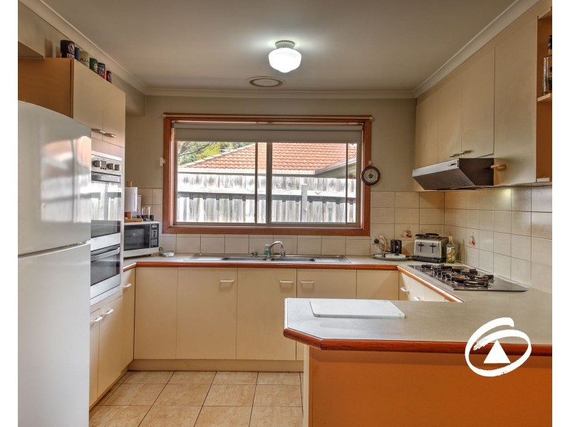 Units 1 & 2/7 Linlithgow Court, Narre Warren VIC 3805