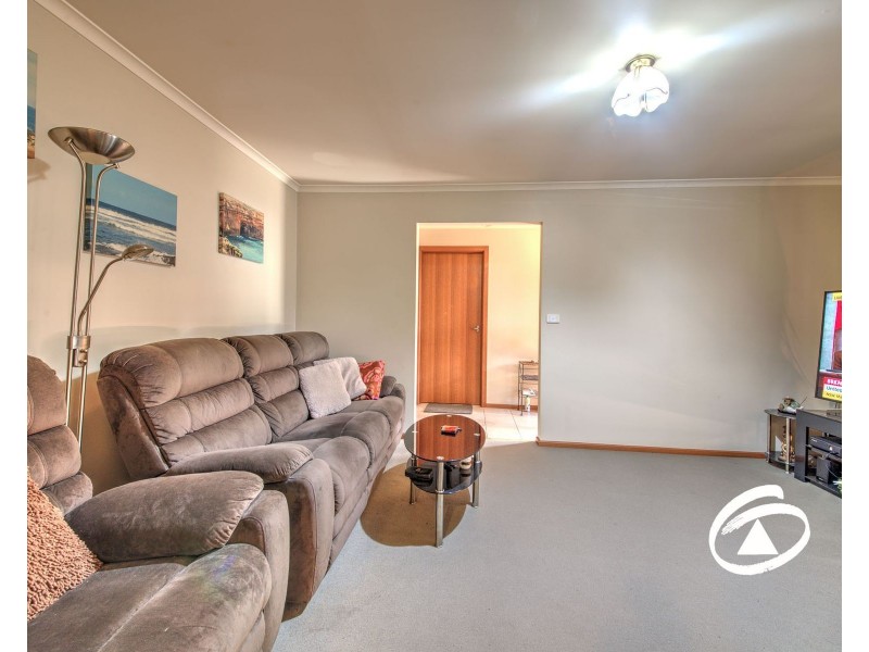 Units 1 & 2/7 Linlithgow Court, Narre Warren VIC 3805