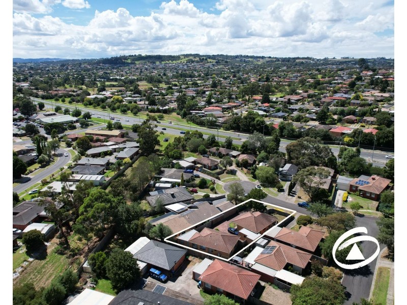 Units 1 & 2/7 Linlithgow Court, Narre Warren VIC 3805