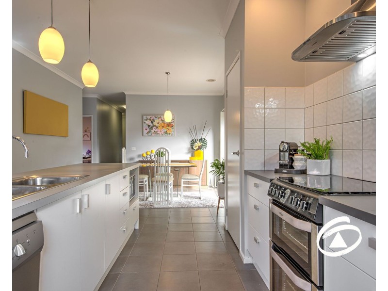 12 Downing Square, Pakenham VIC 3810