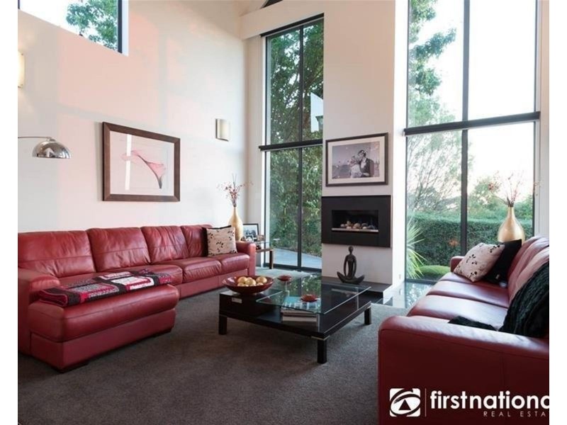 15 Caravelle Court, Berwick VIC 3806