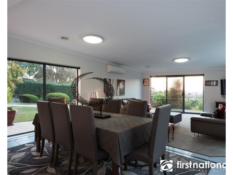 15 Caravelle Court, Berwick VIC 3806