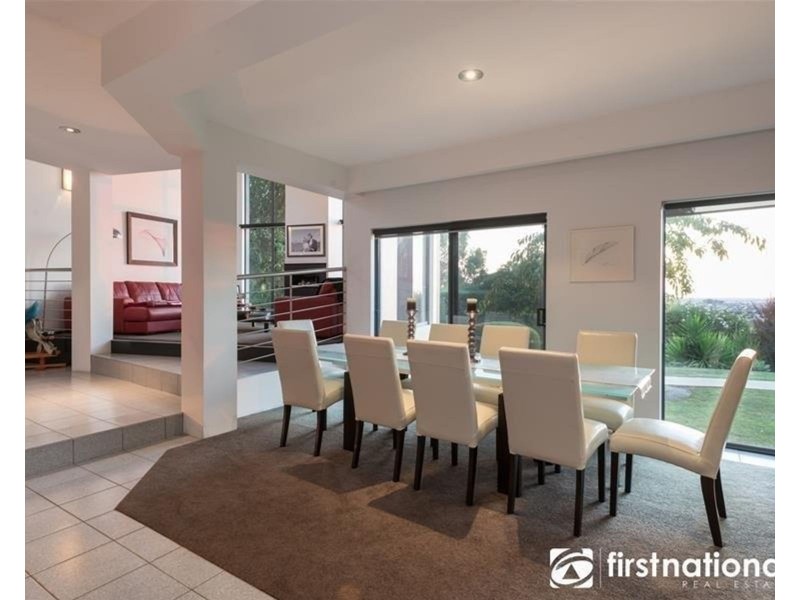 15 Caravelle Court, Berwick VIC 3806