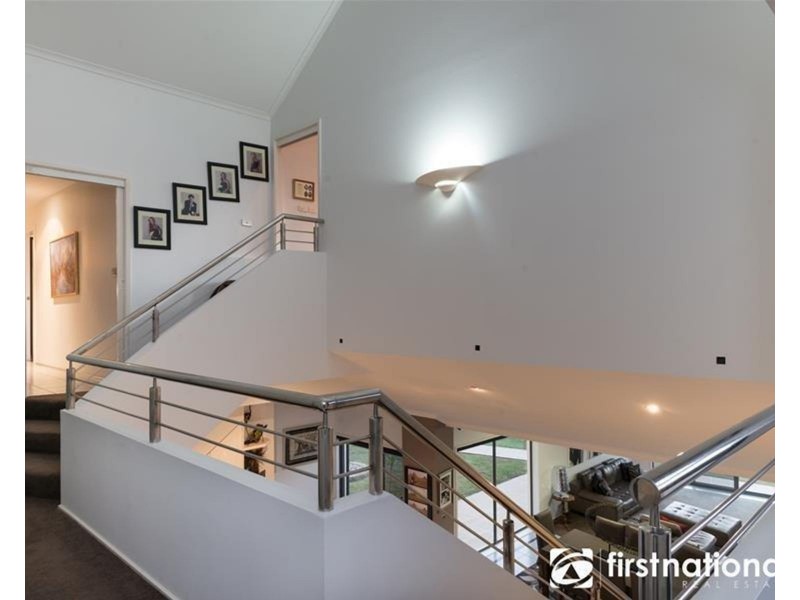 15 Caravelle Court, Berwick VIC 3806