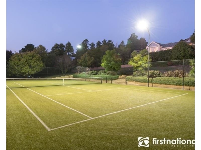 15 Caravelle Court, Berwick VIC 3806