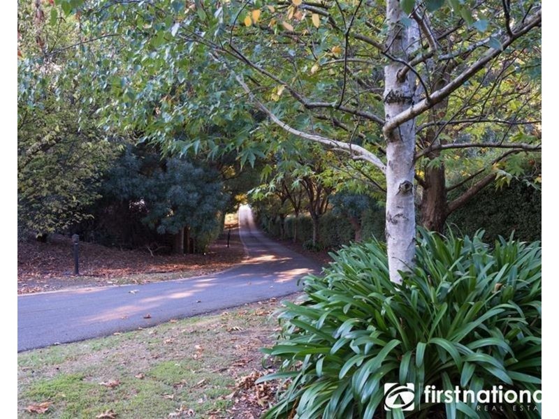 15 Caravelle Court, Berwick VIC 3806