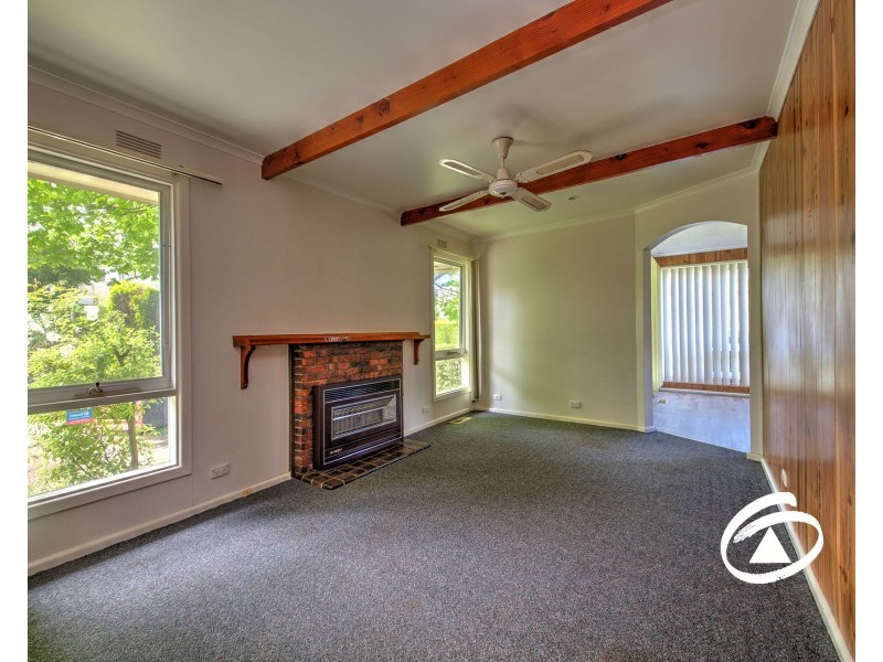8 Hazeldene Court, Berwick VIC 3806