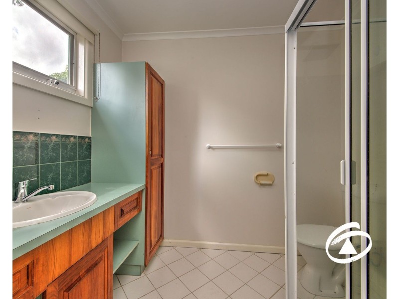 8 Hazeldene Court, Berwick VIC 3806