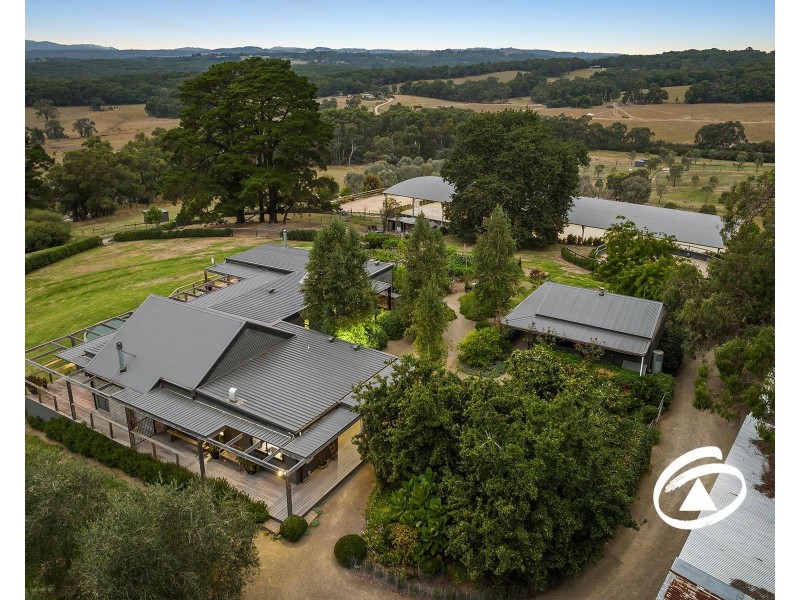 4 Giles Road, Yellingbo VIC 3139