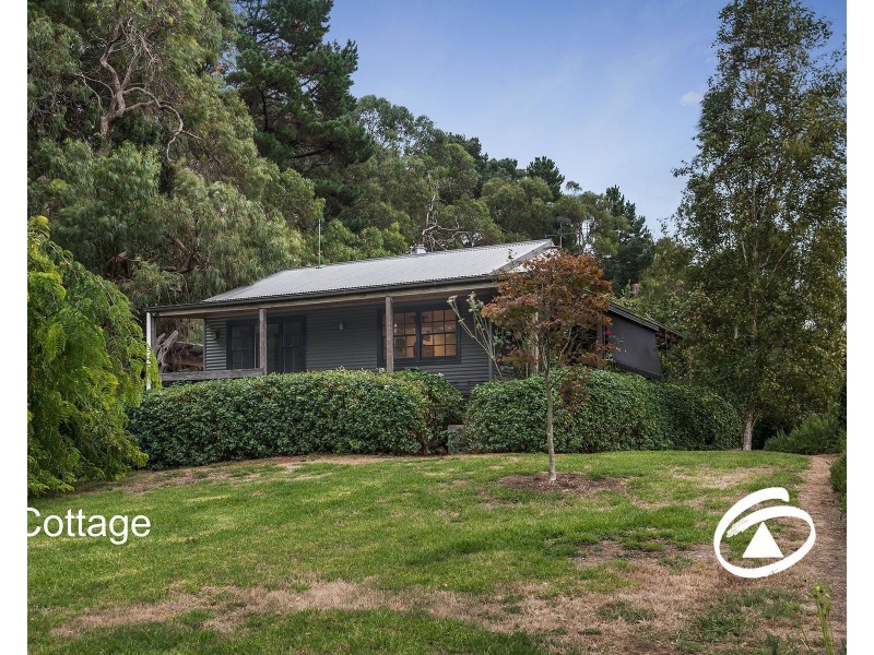 4 Giles Road, Yellingbo VIC 3139