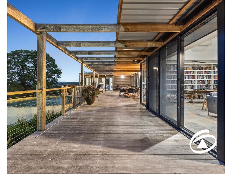 4 Giles Road, Yellingbo VIC 3139