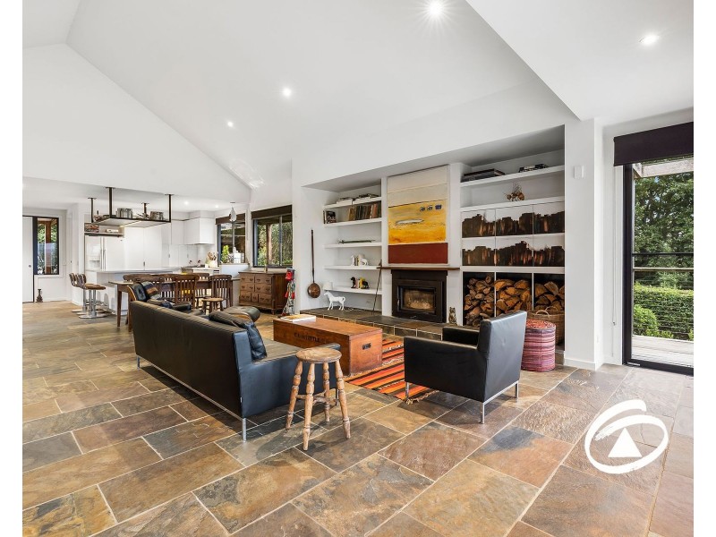 4 Giles Road, Yellingbo VIC 3139