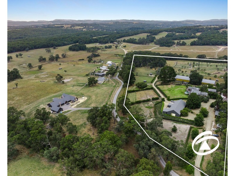 4 Giles Road, Yellingbo VIC 3139