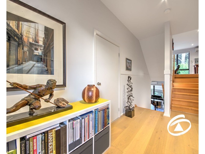 37 Willowdene Way, Berwick VIC 3806