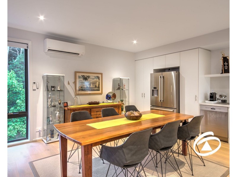 37 Willowdene Way, Berwick VIC 3806