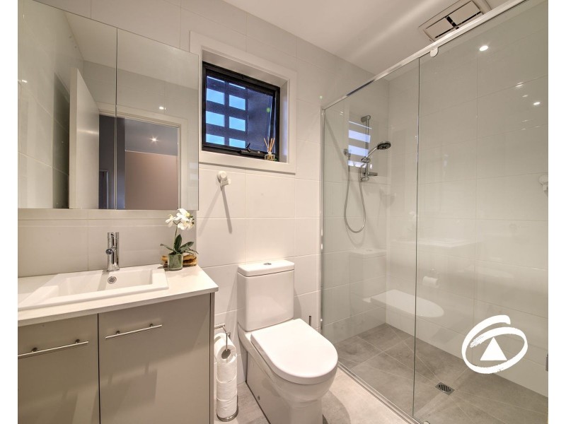 37 Willowdene Way, Berwick VIC 3806