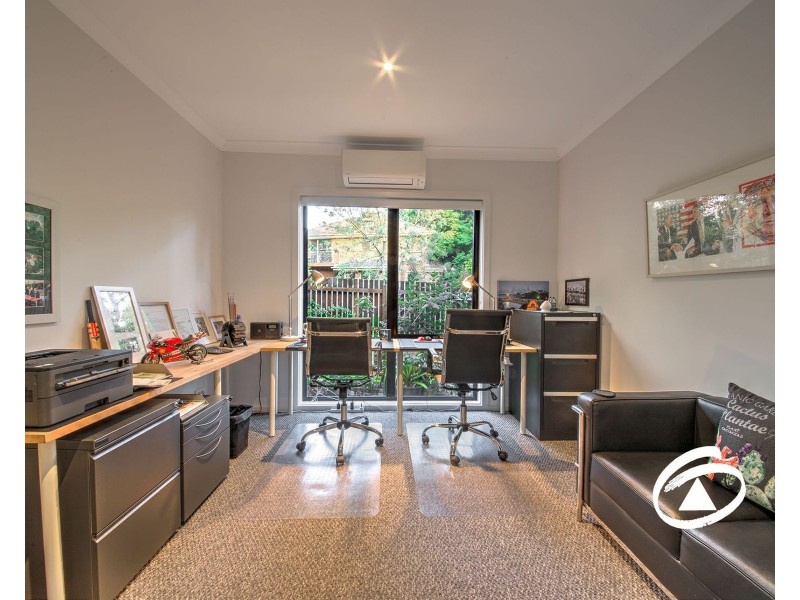 37 Willowdene Way, Berwick VIC 3806