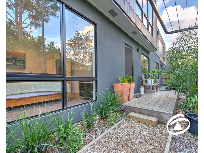 37 Willowdene Way, Berwick VIC 3806