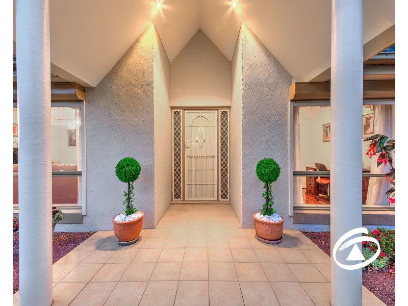 25 Newman Court, Berwick VIC 3806