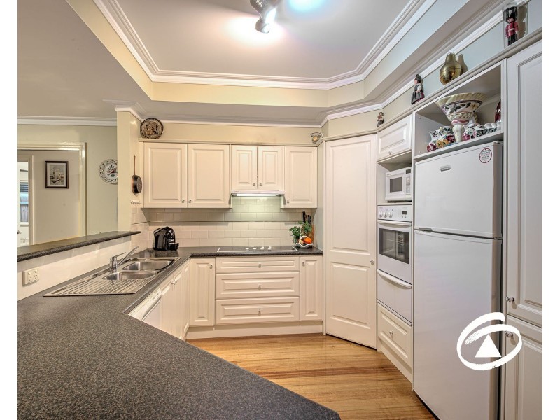 25 Newman Court, Berwick VIC 3806