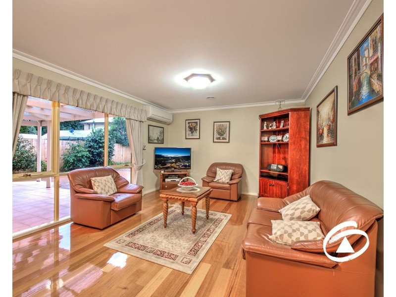 25 Newman Court, Berwick VIC 3806