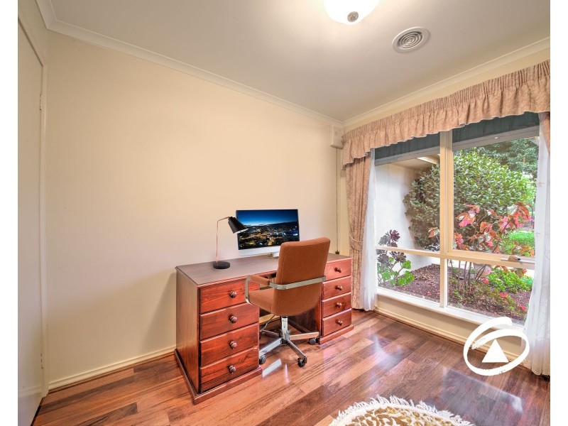 25 Newman Court, Berwick VIC 3806