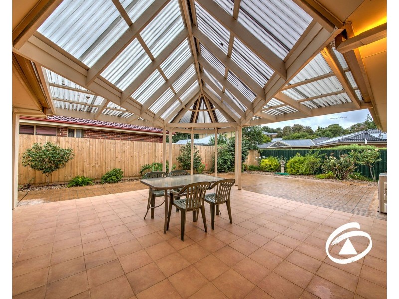 25 Newman Court, Berwick VIC 3806