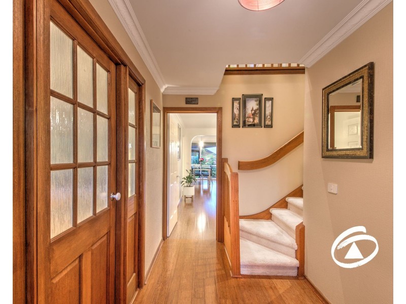 6 Newsom Court, Berwick VIC 3806