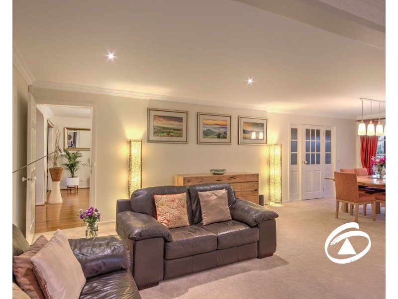 6 Newsom Court, Berwick VIC 3806