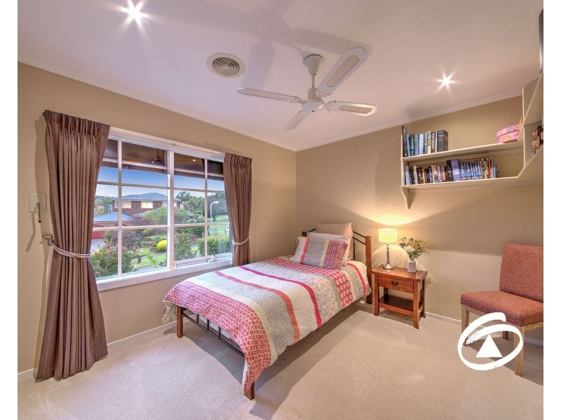 6 Newsom Court, Berwick VIC 3806