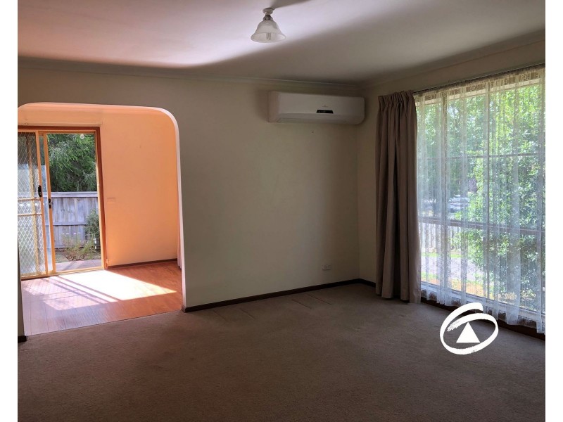 1/4 Ravensthorpe Crescent, Narre Warren VIC 3805