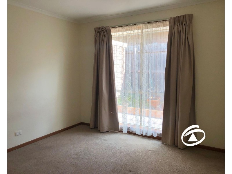 1/4 Ravensthorpe Crescent, Narre Warren VIC 3805