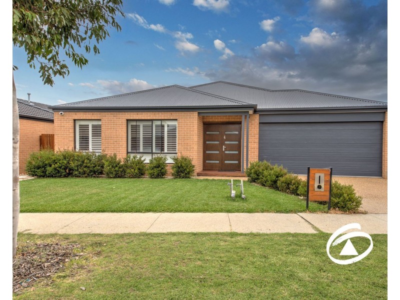4 Garland Street, Pakenham VIC 3810