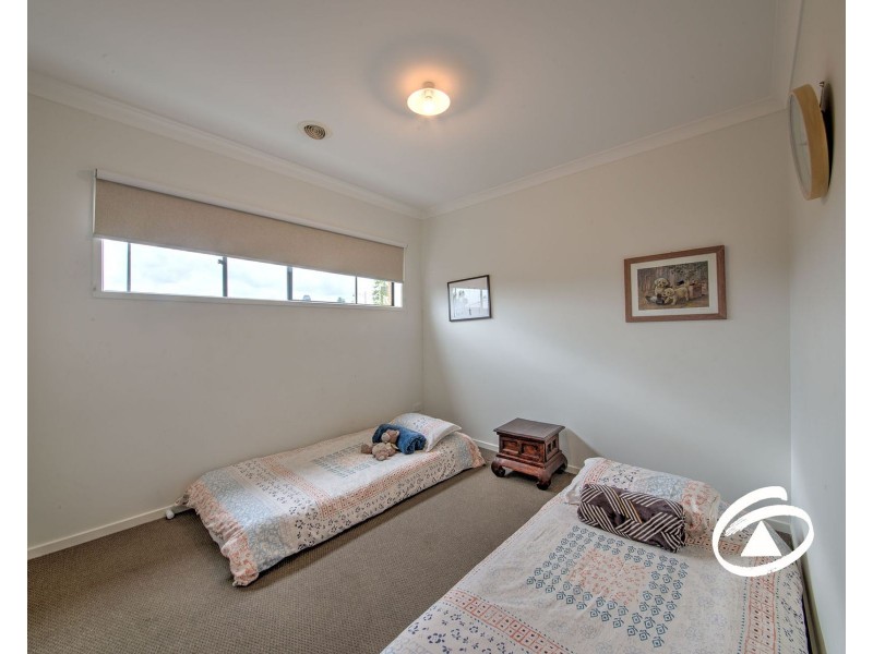 4 Garland Street, Pakenham VIC 3810