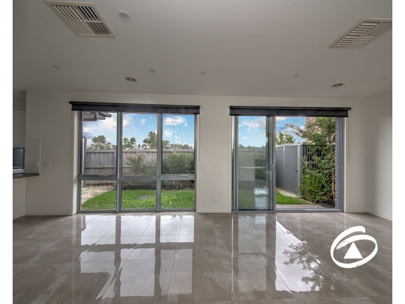 1/5  Pettit Close, Berwick VIC 3806