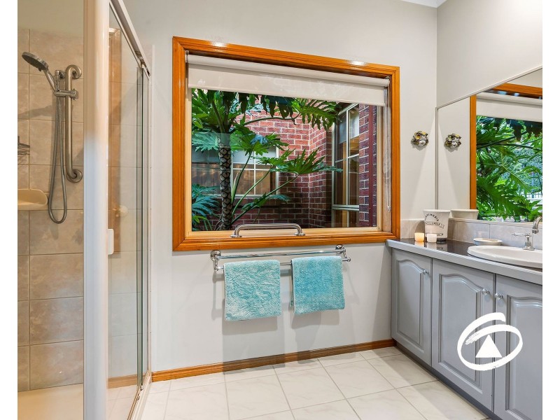 4-5 Bethel Close, Narre Warren North VIC 3804