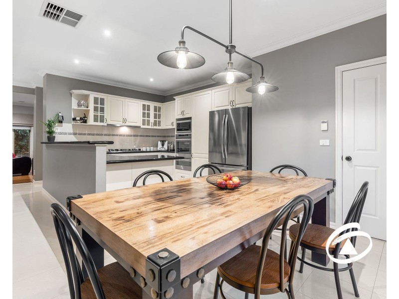 15 Snowgum Court, Narre Warren South VIC 3805