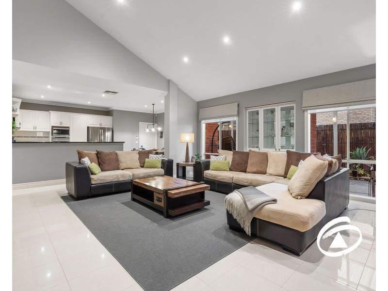 15 Snowgum Court, Narre Warren South VIC 3805