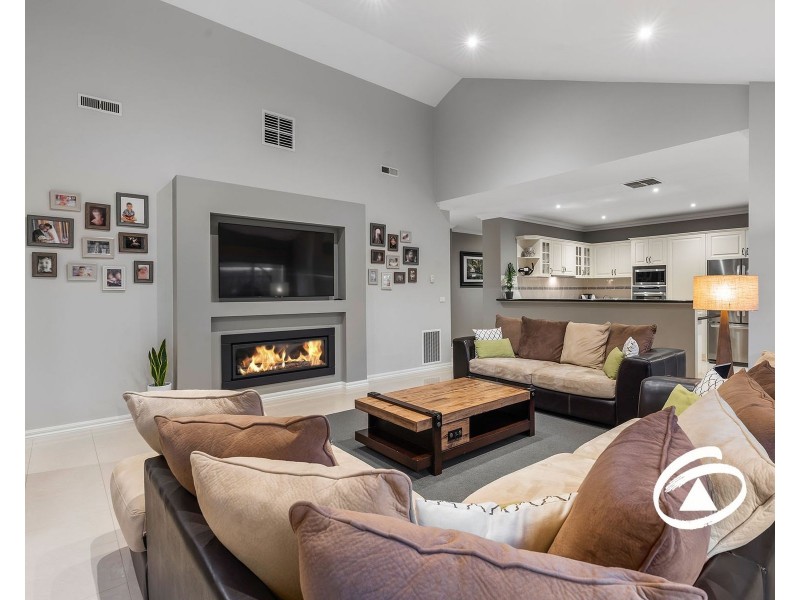 15 Snowgum Court, Narre Warren South VIC 3805