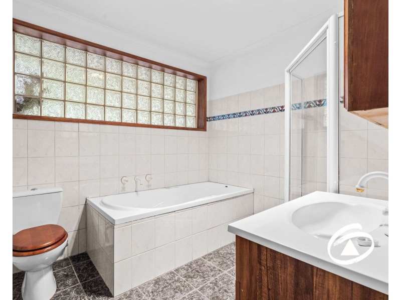 52 Sweet Gum Avenue, Narre Warren VIC 3805