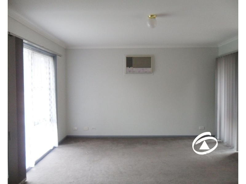 50 Collins Crescent, Berwick VIC 3806