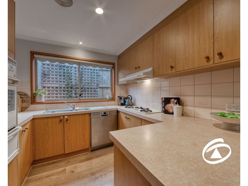 102 Amber Crescent, Narre Warren VIC 3805