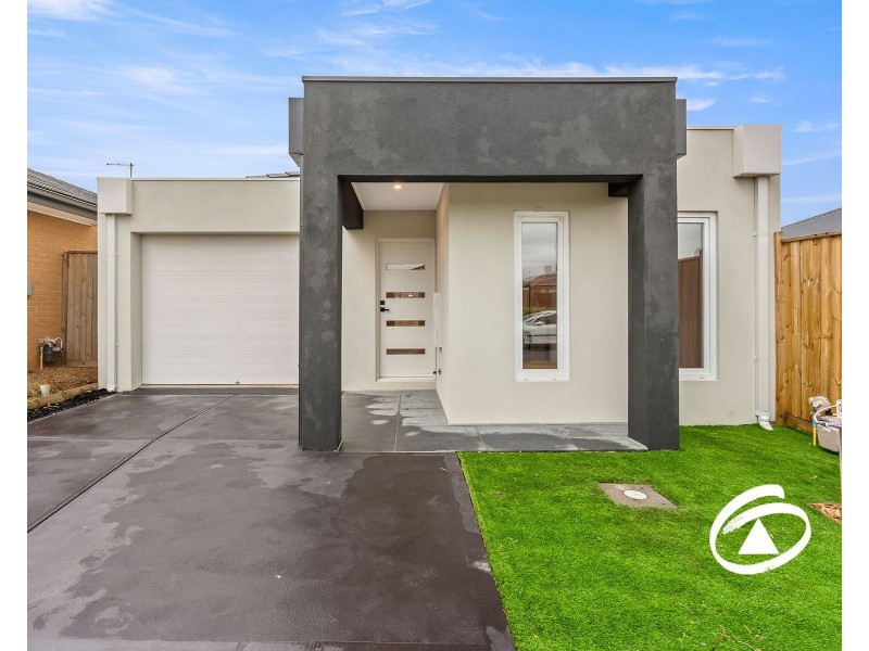 15 Tin Alley Avenue, Clyde VIC 3978