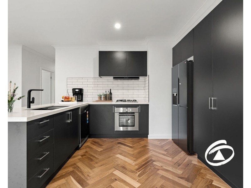 15 Tin Alley Avenue, Clyde VIC 3978