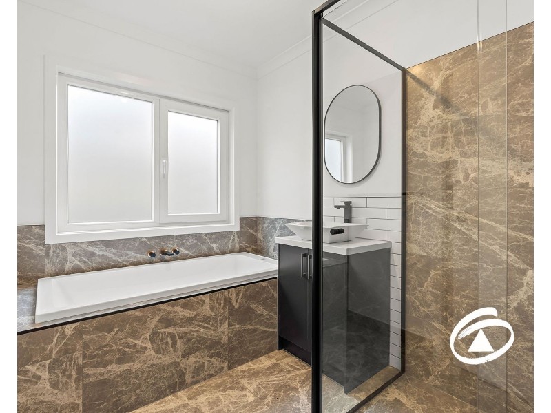 15 Tin Alley Avenue, Clyde VIC 3978