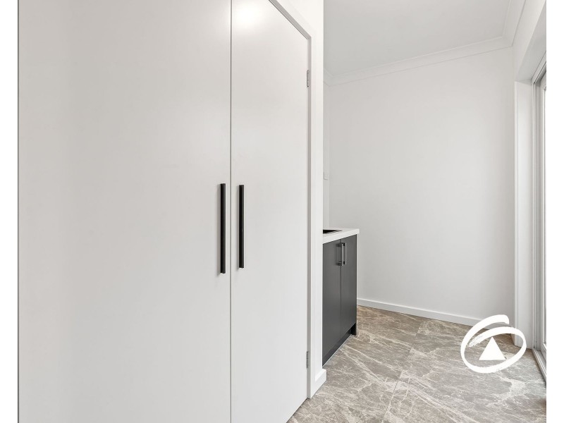 15 Tin Alley Avenue, Clyde VIC 3978