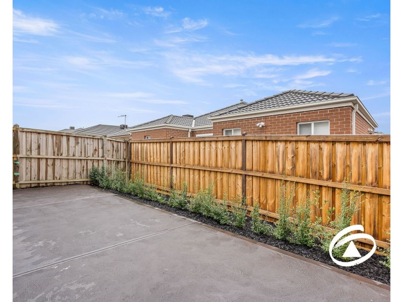 15 Tin Alley Avenue, Clyde VIC 3978