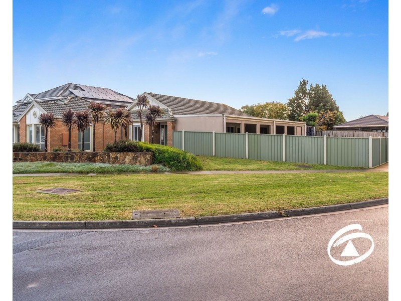 1 Strathaird Drive, Narre Warren South VIC 3805